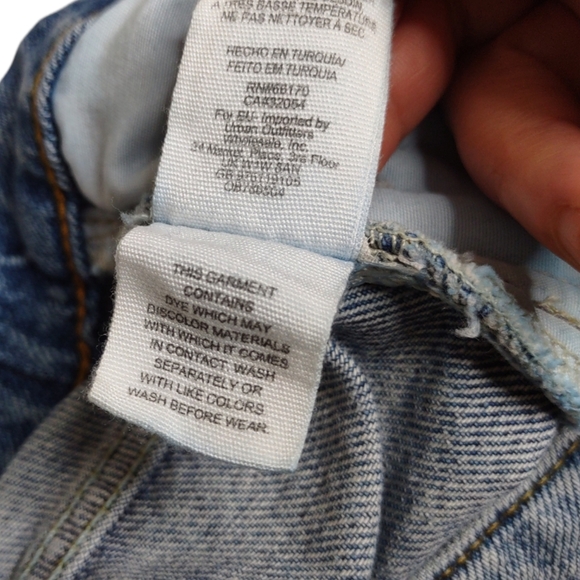 Vintage 90s Tommy Hilfiger  Medium-Dark Wash Denim Jean Shorts Juniors Size 13 - Picture 12 of 13